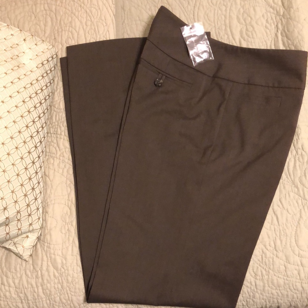 NWT The Limited Size 6 Drew Fit Flare Leg Pants
